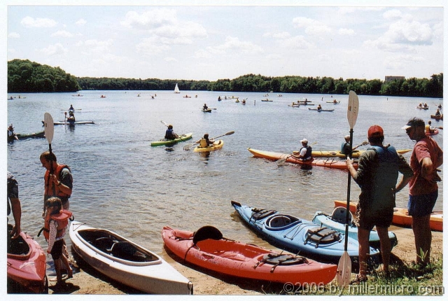 010901CSPKayaks The view south on Lake Cochituate's Middle Pond. It's the smallest of the three major ponds in this lake chain.
(Photo courtesy of Carey VandenAkker.)