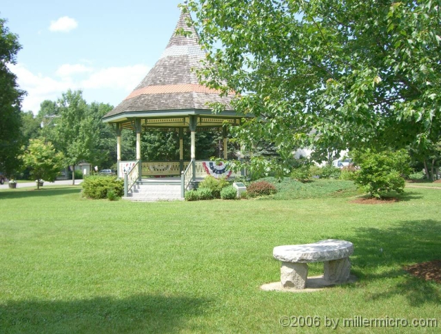 060630NewBostonNHTownCommon The Town Common in New Boston, New Hampshire.