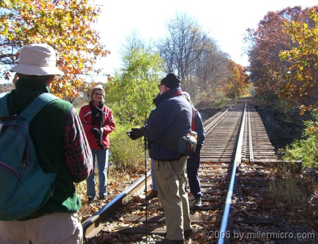 061026RockyNarrows4 And explains.