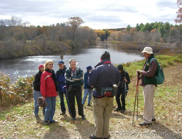061026RockyNarrows8 Further downstream on the Charles River, we pause at a lovely spot in the allee of a mansion. (See the final, panoramic view.)